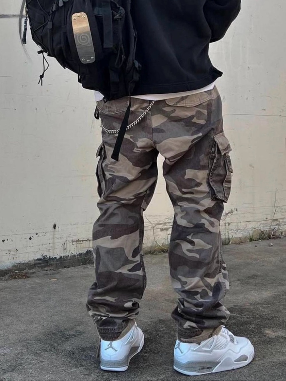 Abercrombie & Fitch Men's Taupe Camo Cargo Pants - Picture 2 of 7